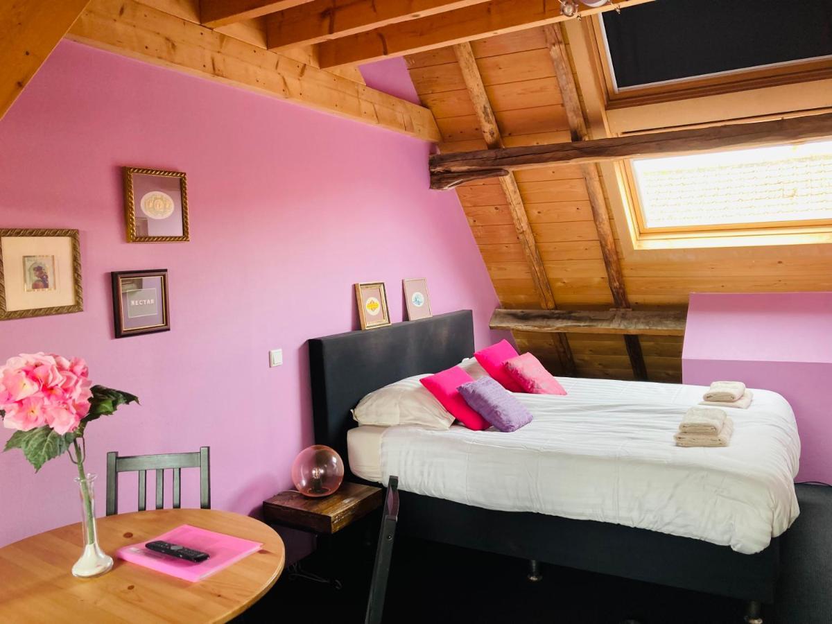 B&B With Or Without De Schuur Zierikzee Exterior photo