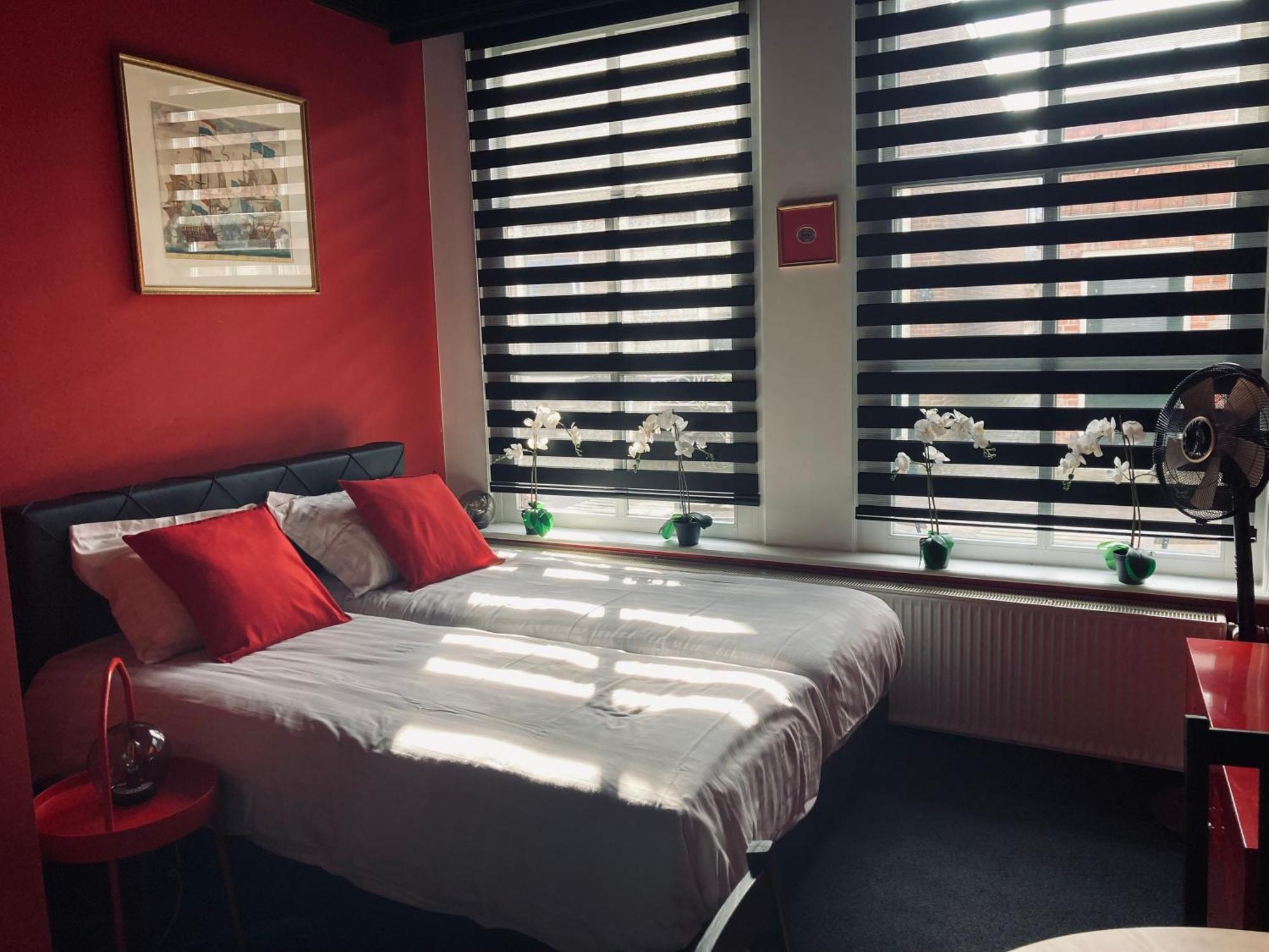 B&B With Or Without De Schuur Zierikzee Exterior photo